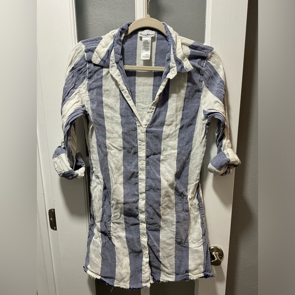 Tommy Bahama Blue and White Button Down Top - Picture 5 of 10